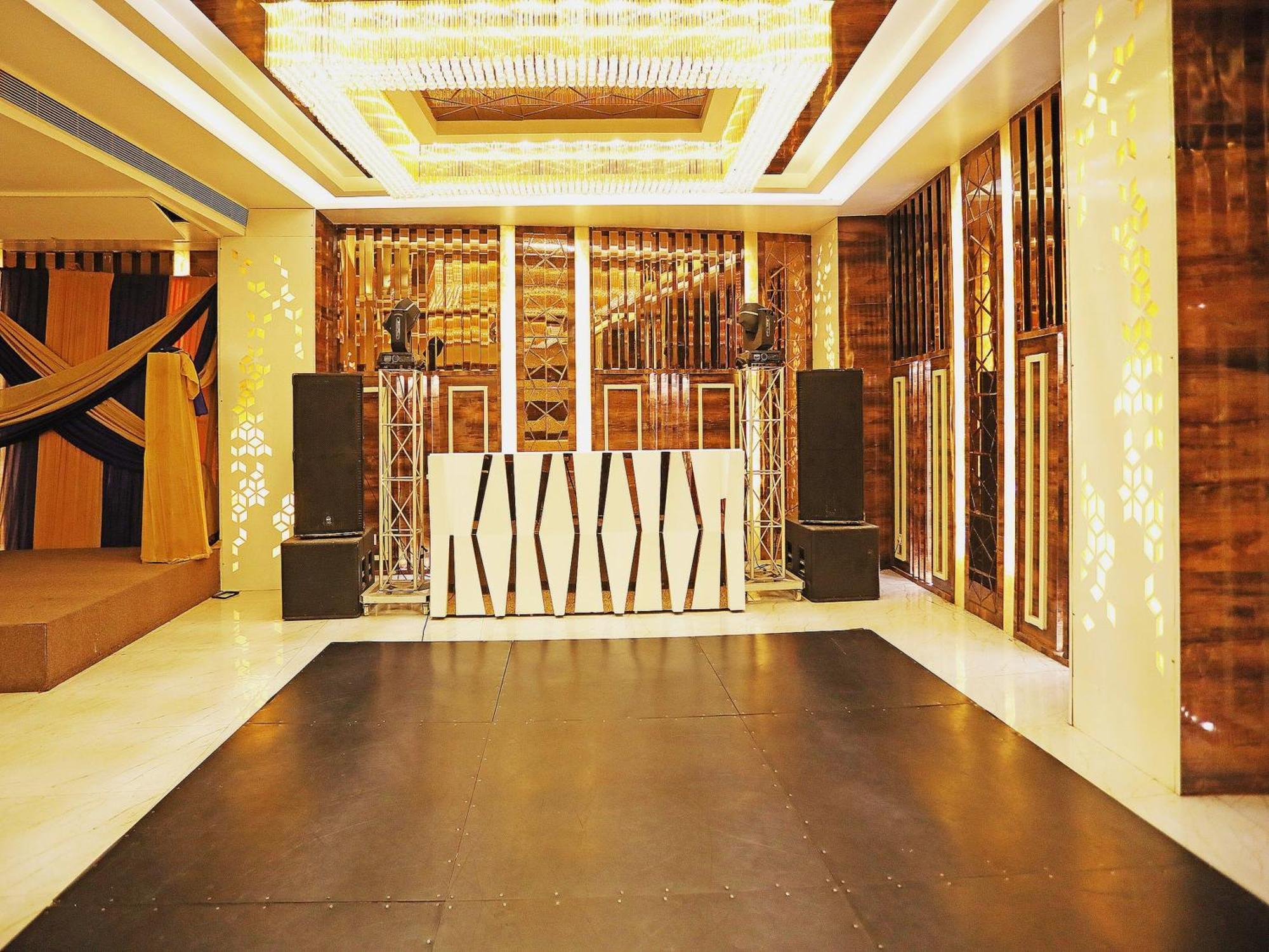 Fabhotel Ronald Inn Faridabad Bagian luar foto