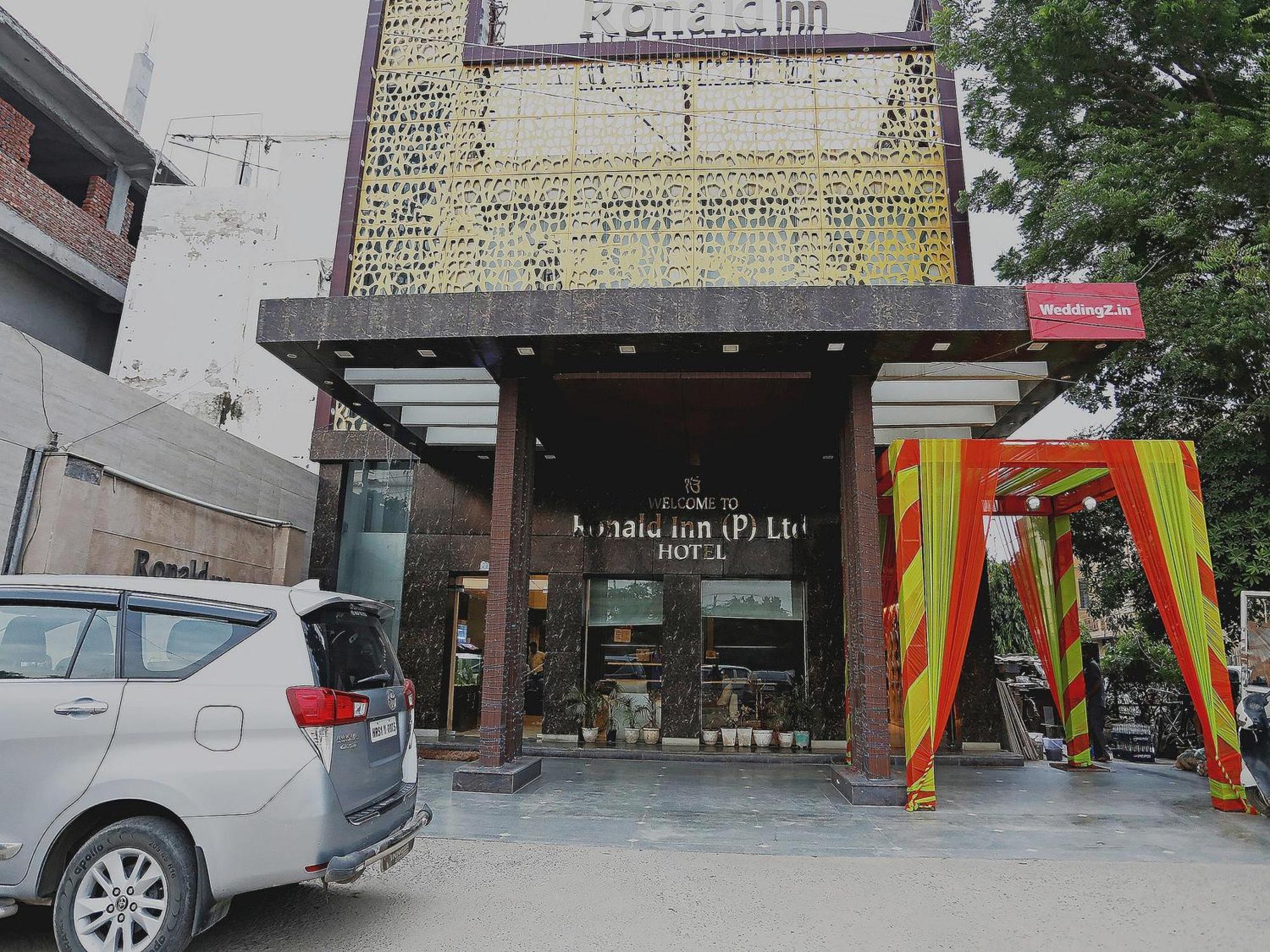 Fabhotel Ronald Inn Faridabad Bagian luar foto