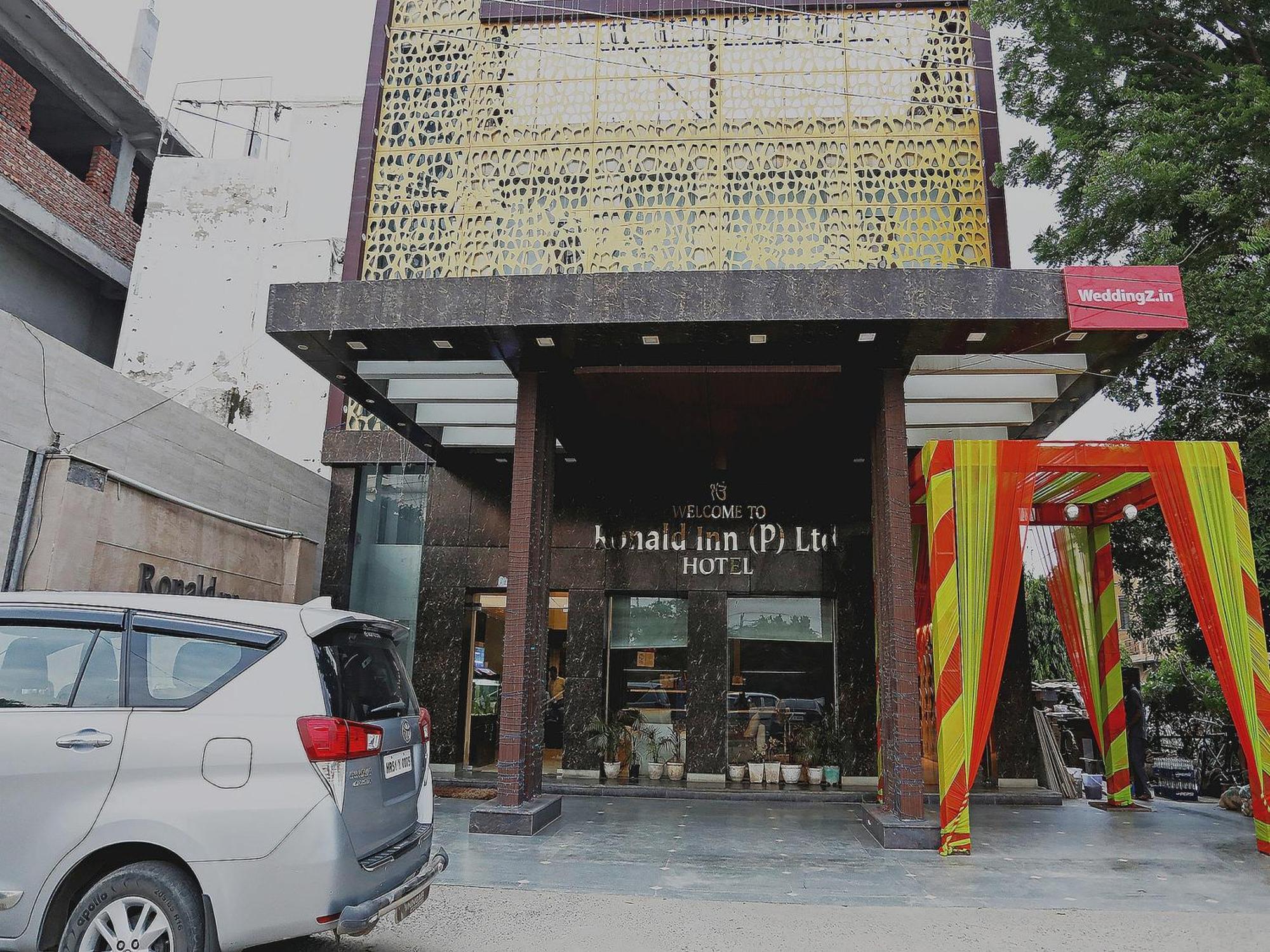 Fabhotel Ronald Inn Faridabad Bagian luar foto