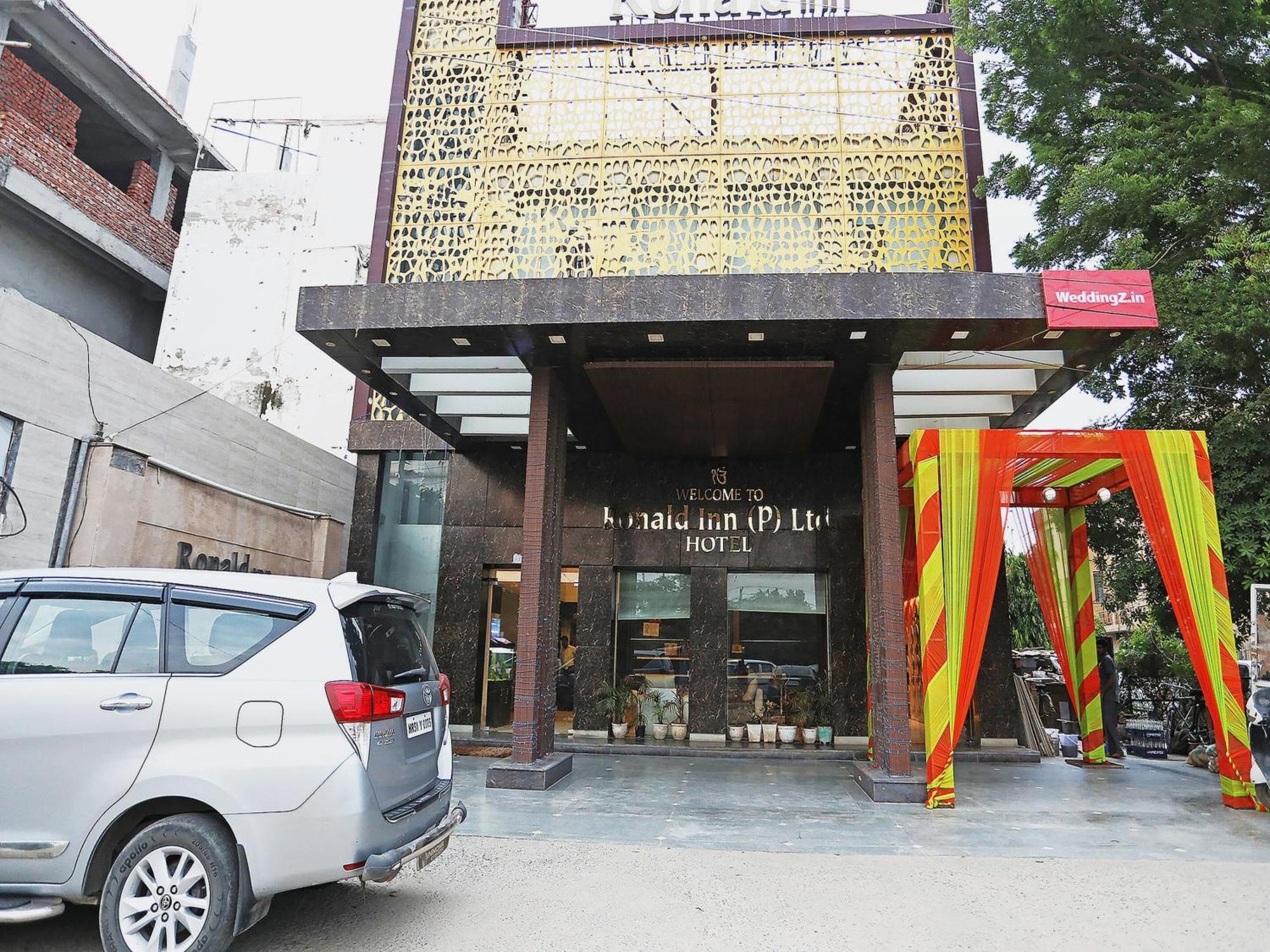 Fabhotel Ronald Inn Faridabad Bagian luar foto