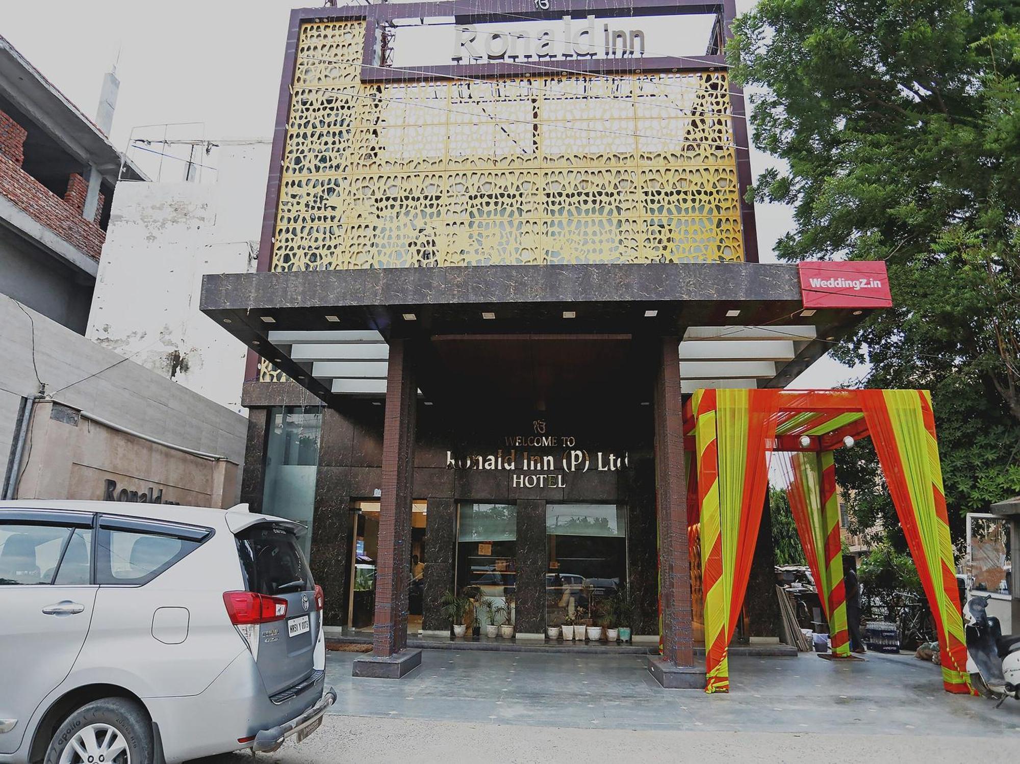 Fabhotel Ronald Inn Faridabad Bagian luar foto
