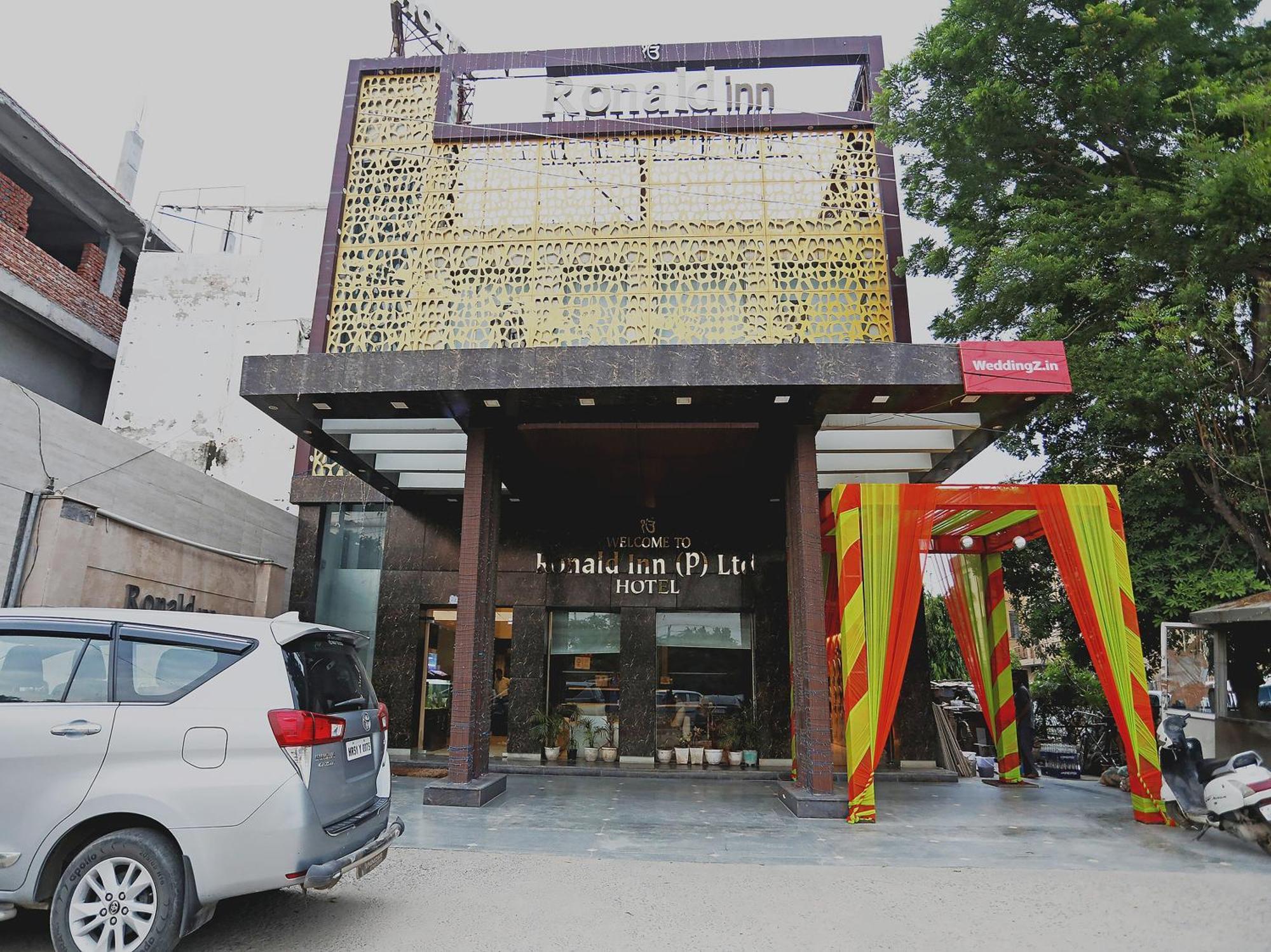 Fabhotel Ronald Inn Faridabad Bagian luar foto