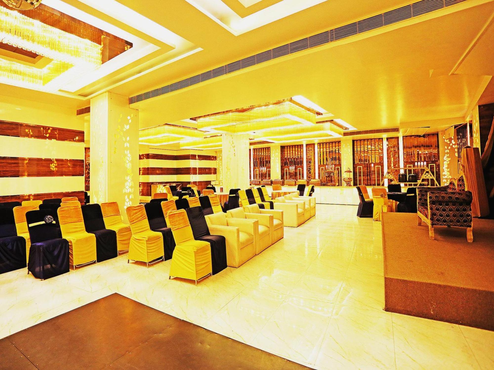 Fabhotel Ronald Inn Faridabad Bagian luar foto
